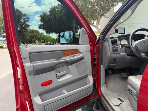 Used 2006 Dodge Ram 2500 Truck Laramie w/ Trailer Tow Group image 32