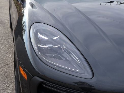 New 2026 Porsche Macan image 14