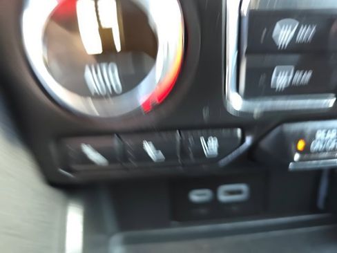 Used 2024 Chevrolet Tahoe Premier w/ Premium Package image 37