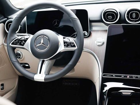 Used 2026 Mercedes-Benz C 300 4MATIC Sedan image 40