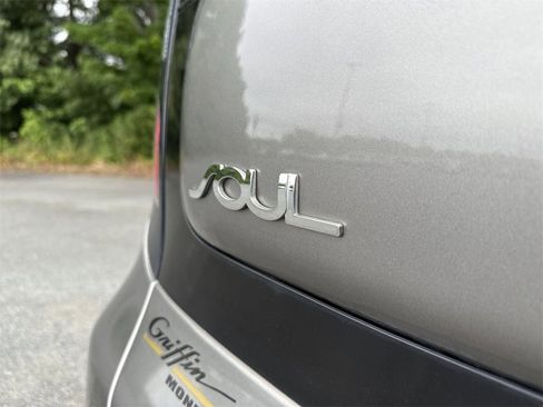 Used 2016 Kia Soul image 29