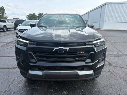 Used 2024 Chevrolet Colorado Z71 w/ Z71 Convenience Package 2 AWD/4WD image 8
