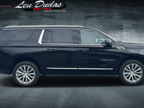 Certified 2022 GMC Yukon XL Denali w/ Max Trailering Package AWD/4WD image 5