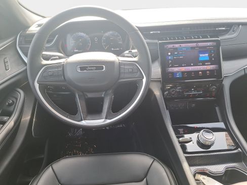 New 2025 Jeep Grand Cherokee L Limited AWD/4WD image 18