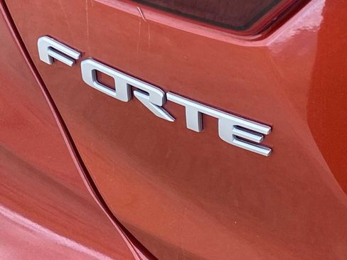 Used 2023 Kia Forte LXS w/ LXS Technology Package image 14