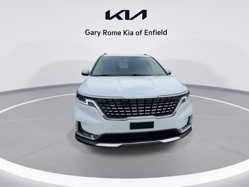 Used 2024 Kia Carnival SX Prestige image 3