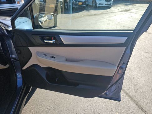 Used 2017 Subaru Outback 2.5i Premium image 28