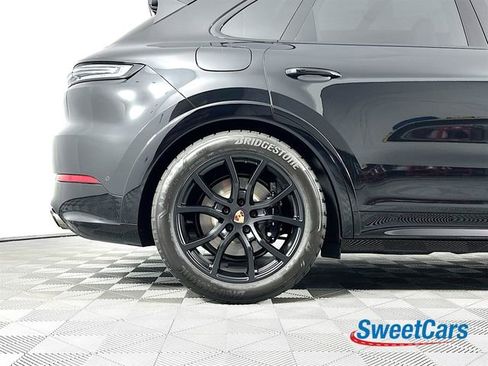 Used 2026 Porsche Cayenne GTS AWD/4WD image 52