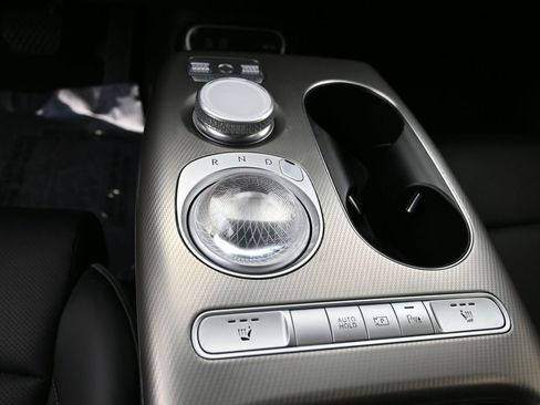 Used 2024 Genesis GV60 RWD image 13