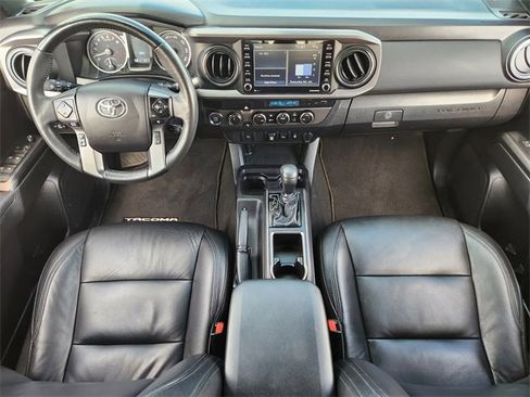 Used 2021 Toyota Tacoma TRD Off-Road image 25