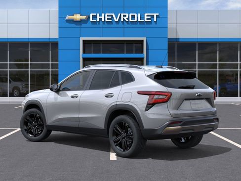 Used 2025 Chevrolet Trax ACTIV FWD image 33
