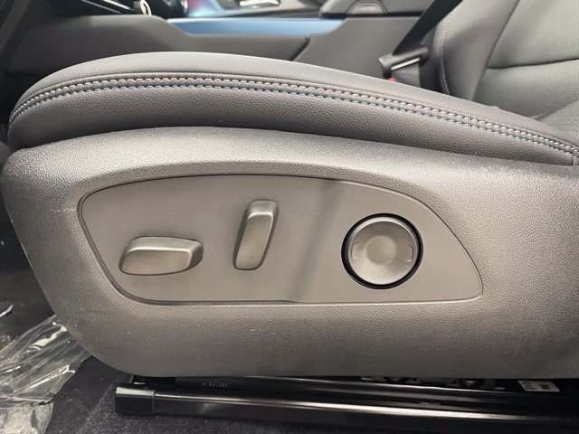 New 2026 Chevrolet Equinox EV LT AWD/4WD image 9