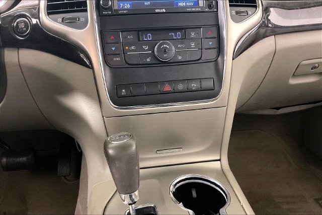 Used 2012 Jeep Grand Cherokee Laredo RWD image 6