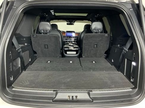 Used 2019 Lincoln Navigator Reserve AWD/4WD image 23