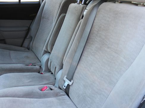 Used 2011 Toyota Highlander Hybrid w/ Cold Weather Pkg image 13