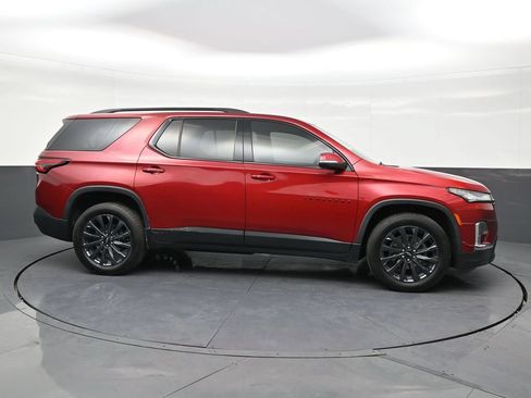 Used 2022 Chevrolet Traverse RS FWD image 7