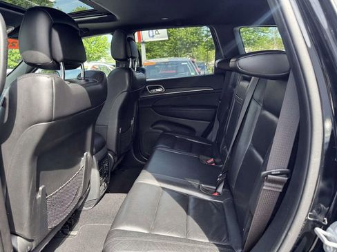 Used 2020 Jeep Grand Cherokee Limited AWD/4WD image 14