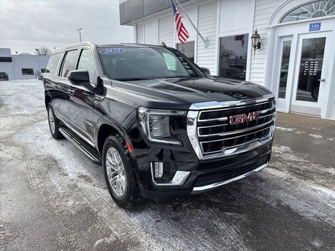 Used 2022 GMC Yukon XL SLT image 3