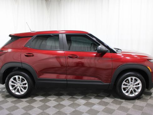 Used 2025 Chevrolet TrailBlazer LS w/ LS Confidence Package FWD image 27