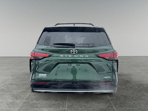 New 2026 Toyota Sienna Limited image 4