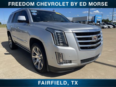 Used 2020 Cadillac Escalade Premium Luxury AWD/4WD image 1