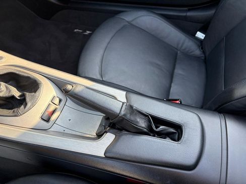 Used 2004 BMW Z4 2.5i image 36