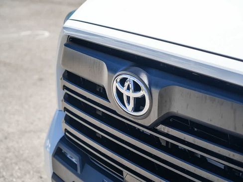 Used 2022 Toyota Tundra SR5 AWD/4WD image 3