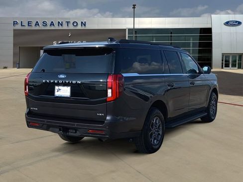 Certified 2025 Ford Expedition Max Active RWD image 5