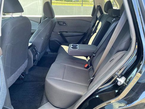 Used 2023 Nissan Rogue S image 16