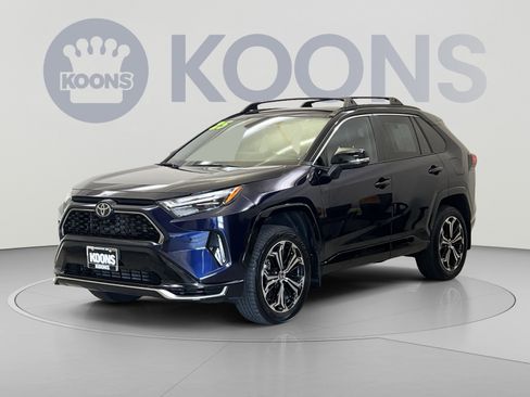 Used 2025 Toyota RAV4 XSE w/ Premium Package AWD/4WD image 4