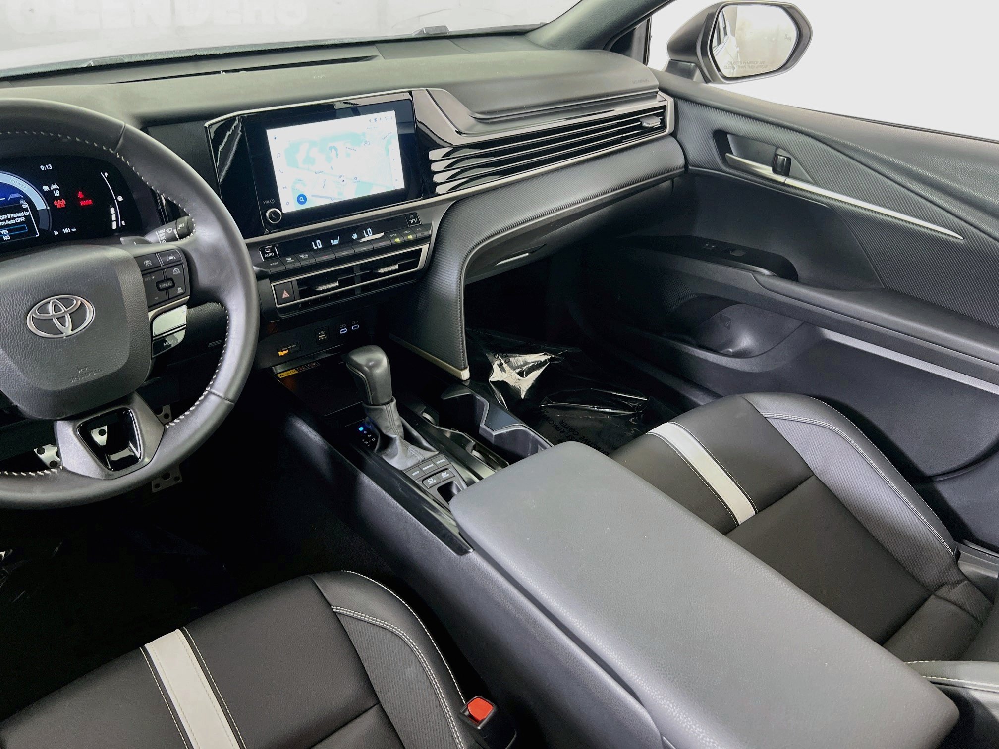 Used 2025 Toyota Camry SE AWD/4WD image 21