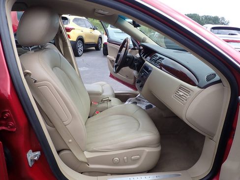 Used 2010 Buick Lucerne CXL FWD image 12