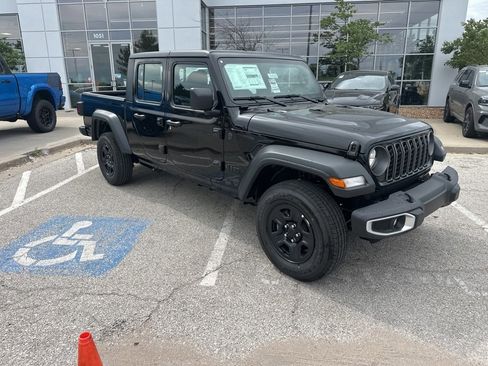 New 2025 Jeep Gladiator Sport image 38