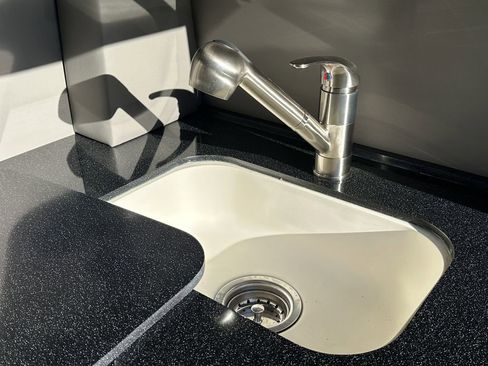 Used 2022 Mercedes-Benz Sprinter 3500 image 23