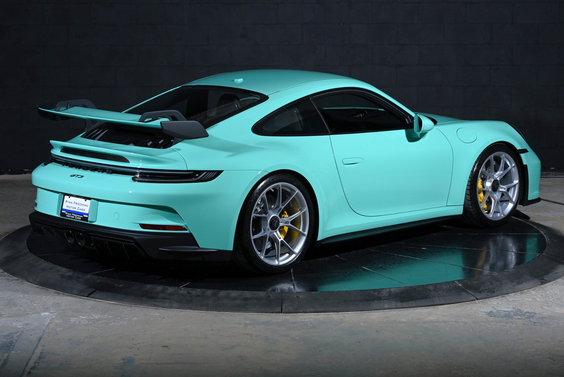 Used 2024 Porsche 911 GT3 RWD image 16