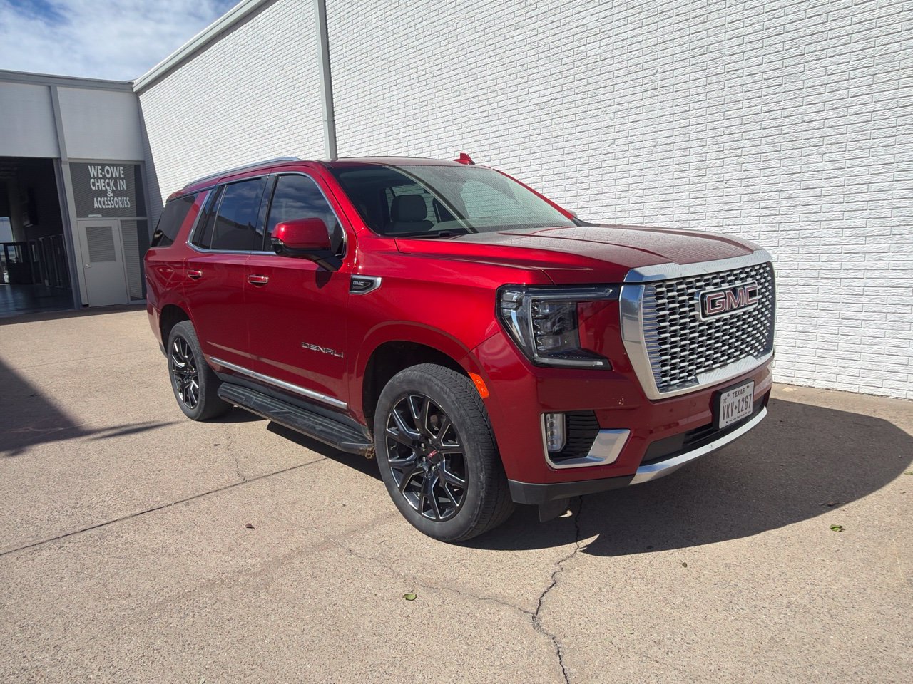 Used 2024 GMC Yukon Denali w/ Max Trailering Package AWD/4WD image 1