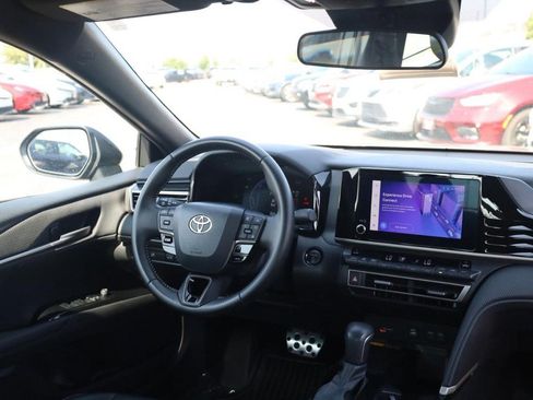 Used 2025 Toyota Camry SE FWD image 22