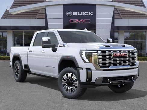 New 2026 GMC Sierra 2500 Denali w/ Denali Reserve Package AWD/4WD image 7
