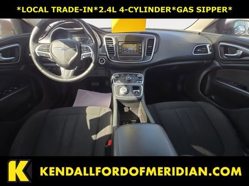 Used 2015 Chrysler 200 Limited w/ Convenience Group image 10