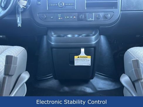 Used 2022 Chevrolet Express 3500 w/ Power Convenience Package RWD image 31