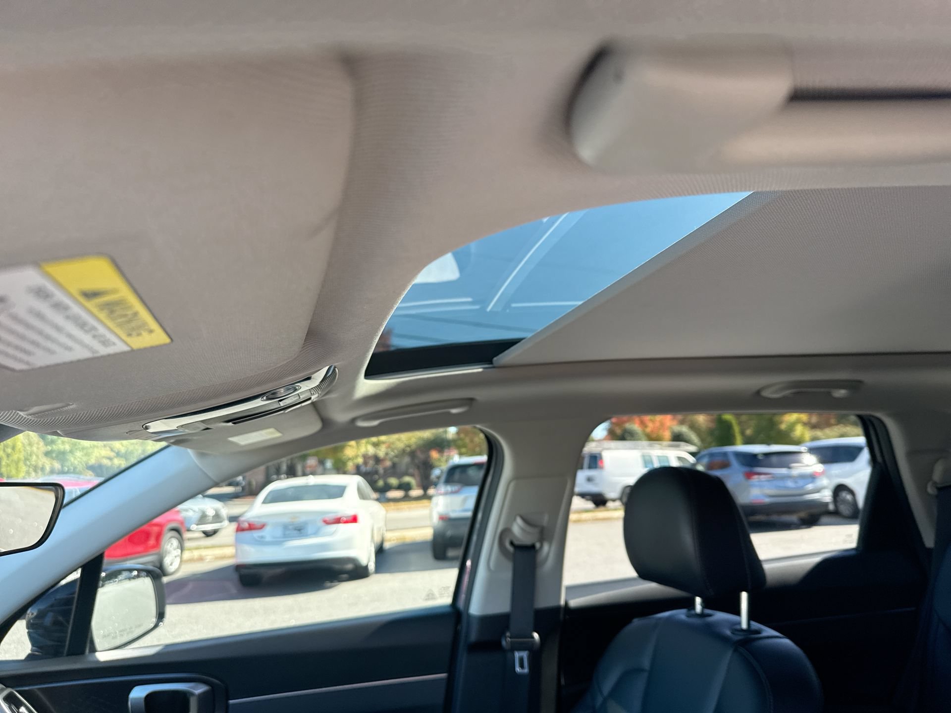 Used 2023 Kia Sorento S w/ Panoramic Sunroof Package FWD image 18