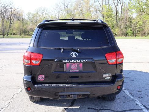 Used 2015 Toyota Sequoia SR5 w/ Premium Package image 8