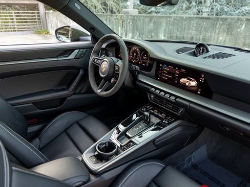 Certified 2025 Porsche 911 Carrera image 48