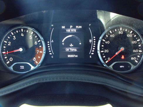 Used 2018 Jeep Renegade Altitude image 21