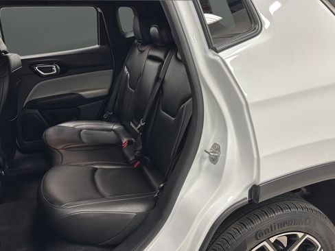Used 2025 Jeep Compass Limited AWD/4WD image 21