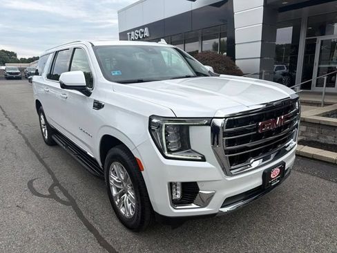 Used 2023 GMC Yukon XL SLT w/ SLT Premium Package AWD/4WD image 1