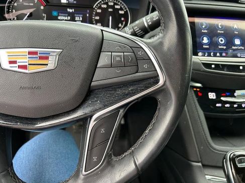 Used 2021 Cadillac XT5 Premium Luxury w/ LPO, Floor Liner Package image 18