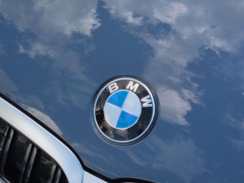 Used 2025 BMW 330i xDrive Sedan AWD/4WD image 11