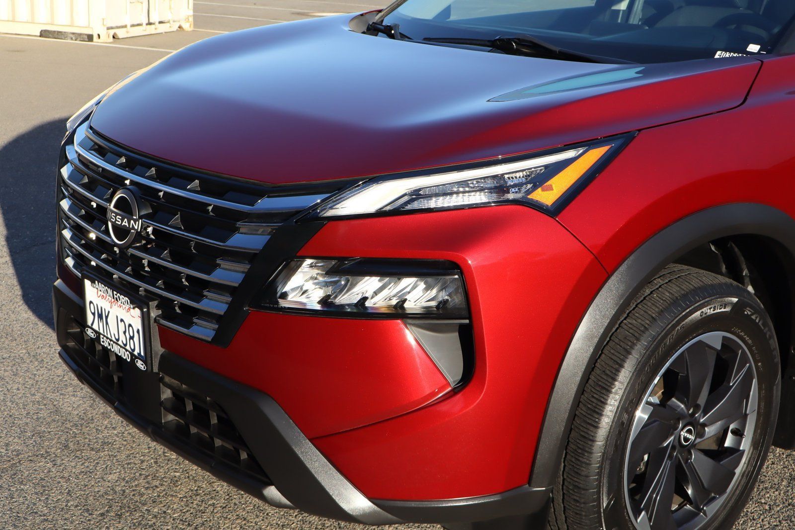 Used 2024 Nissan Rogue SV FWD image 8