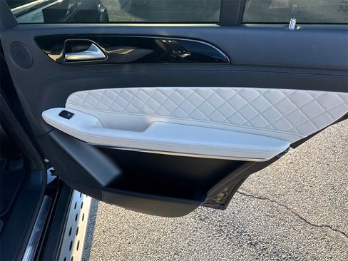 Used 2019 Mercedes-Benz GLS 550 4MATIC image 15